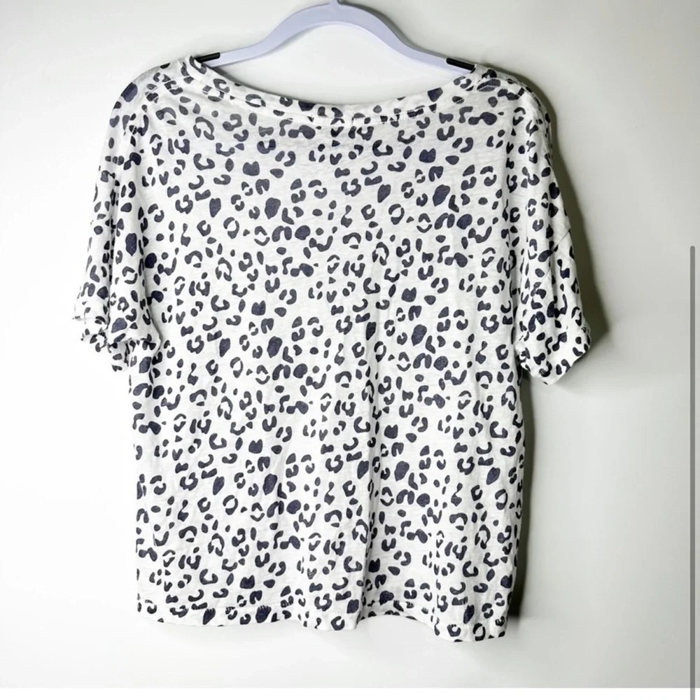 Rails Roman Tee Snow Leopard Print Size Small - image 2